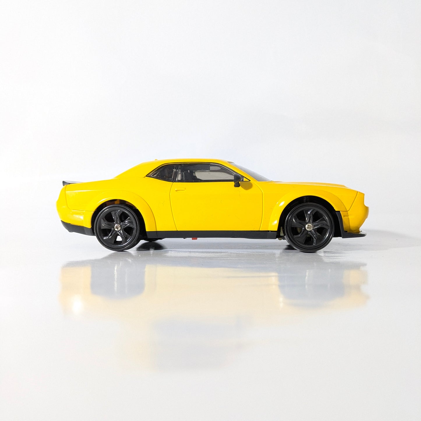 Dodge Challenger Muscle - Yellow